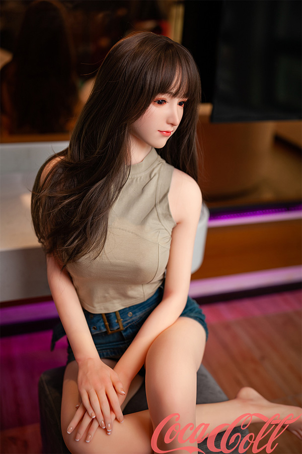 Oval Face Cute Smiling 158cm 5ft2 C cup Sex Doll